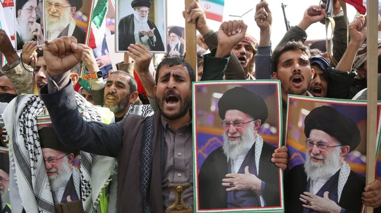Iran-Backed Houthis Threaten Escalation After Yemen Airport Strike, Hinting at Red Sea Blockade