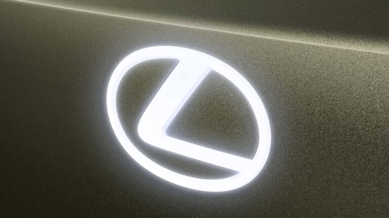 Lexus Dealers Revel in Unprecedented Happiness; Infiniti Trails Behind