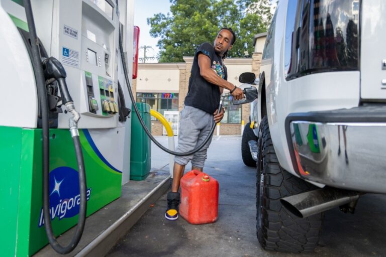 Oil Surge Threatens Economic Stability and GOP Midterm Fortunes