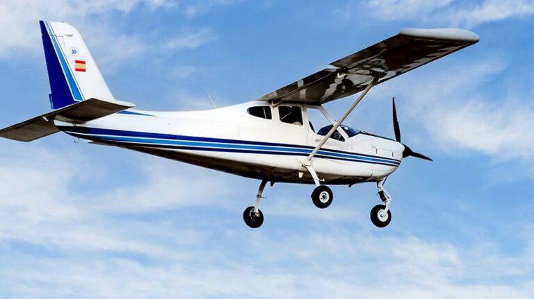 Pilot’s Viral ‘I’m Bored’ Sky Message Leaves Aviation World Stunned